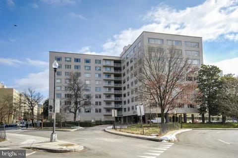 MLS: DCDC2176060