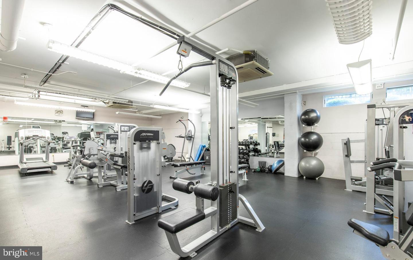 ART MUSEUM AREA - Residential