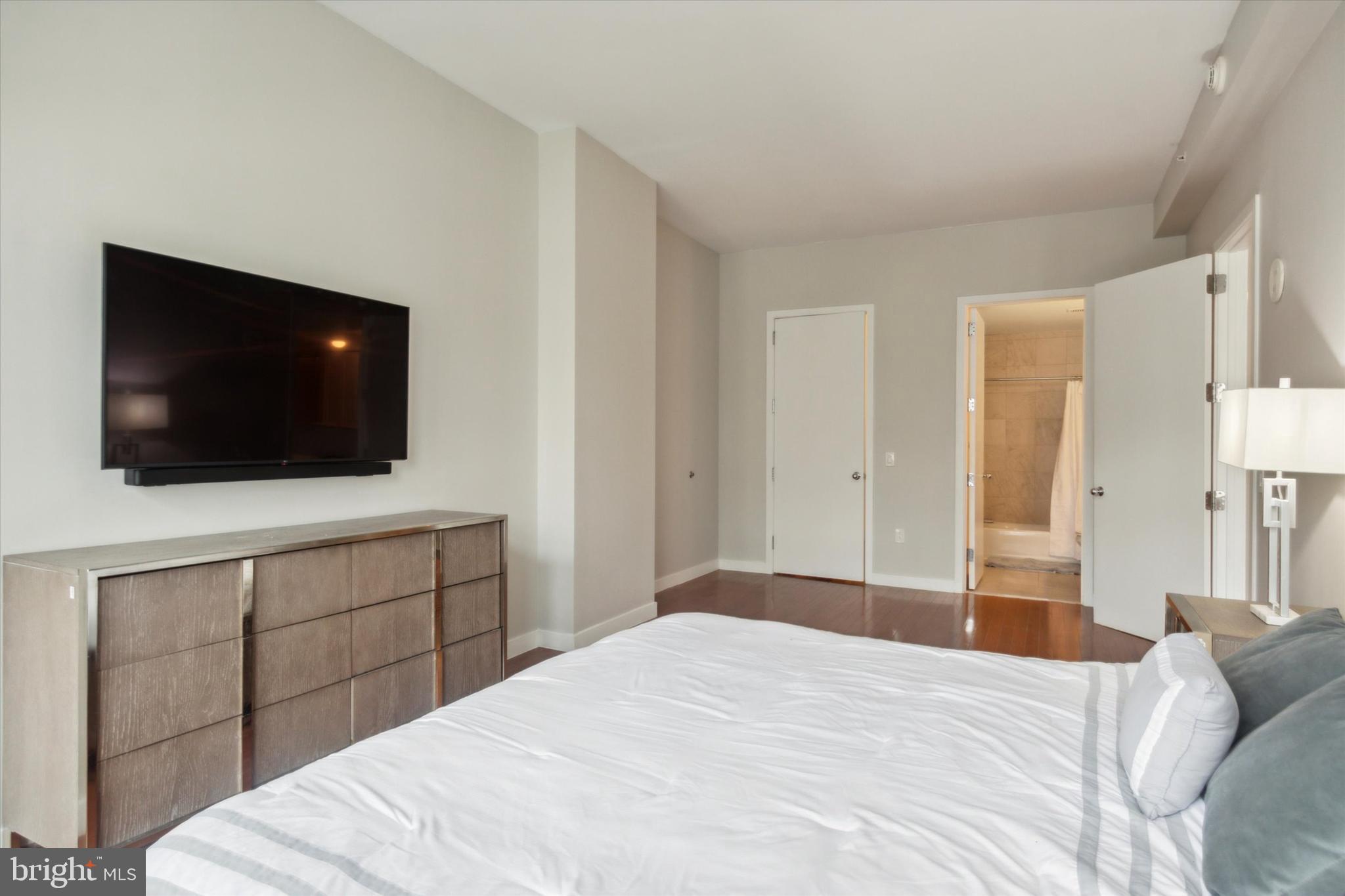 ART MUSEUM AREA - Residential