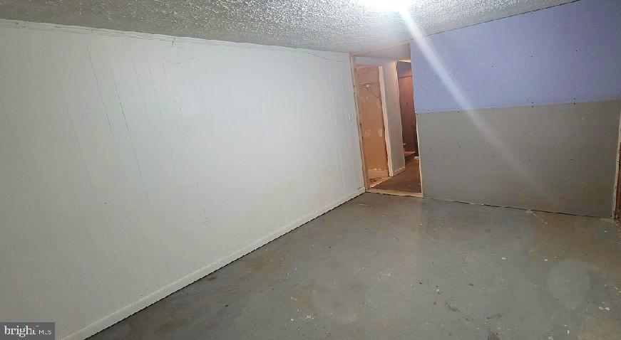 FOXCHASE MANOR - Residential