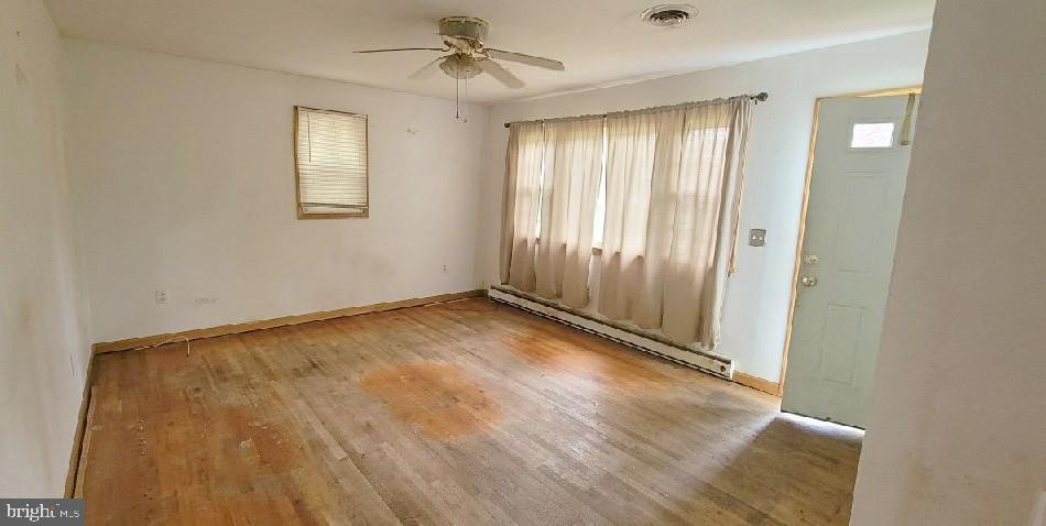 FOXCHASE MANOR - Residential