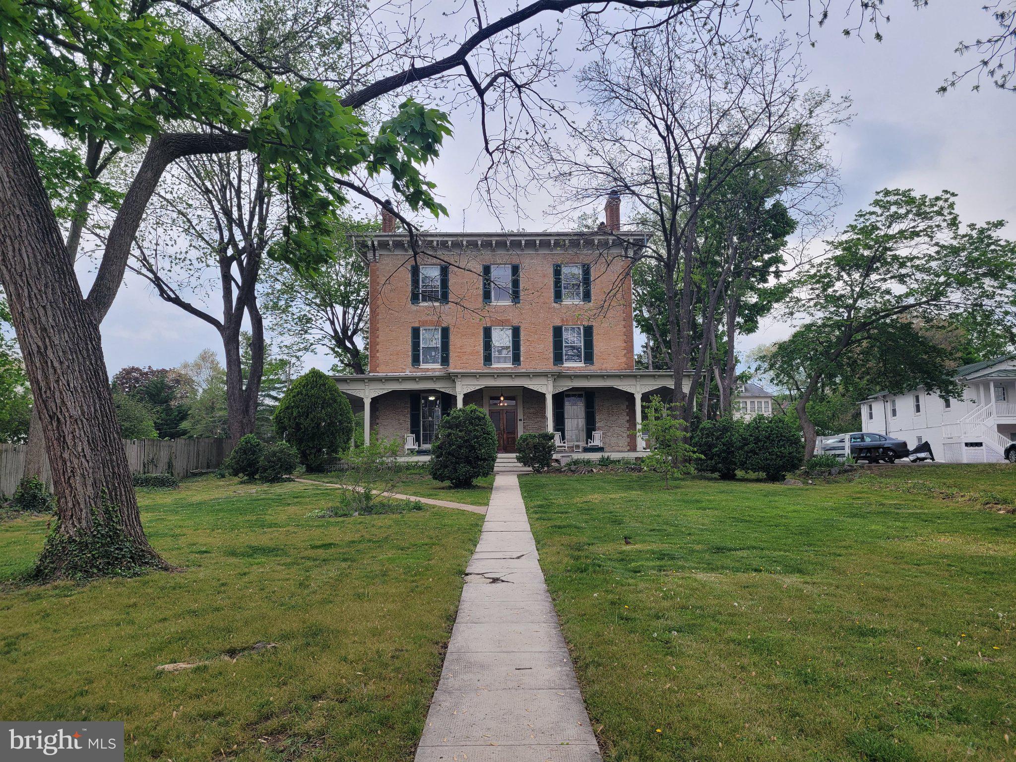 447 N LOUDOUN STREET
