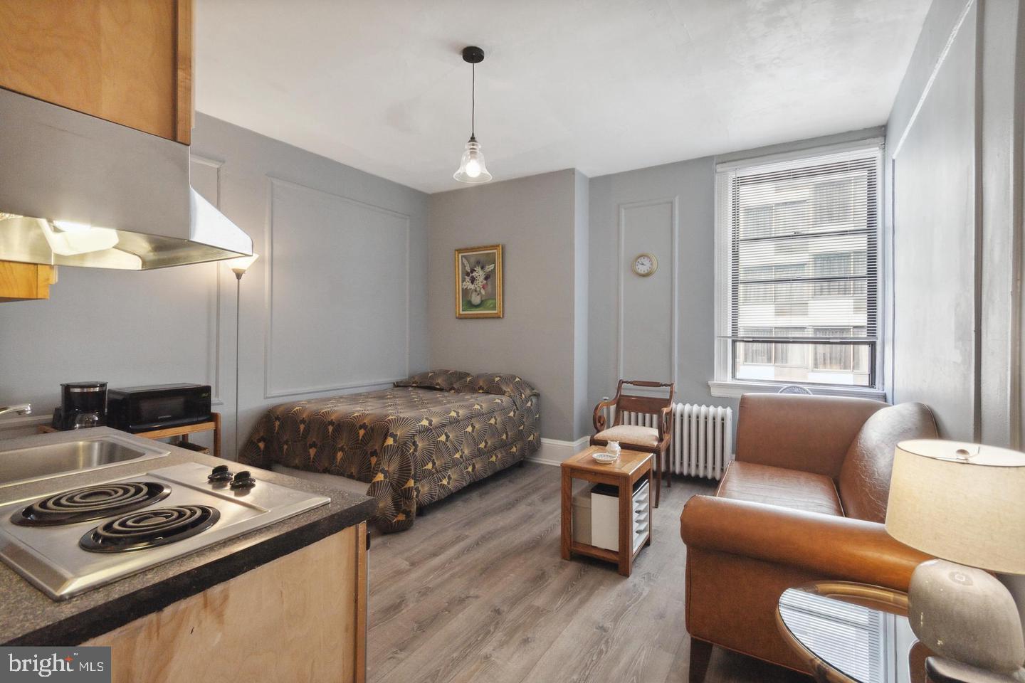 AVENUE OF THE ARTS - Residential Lease