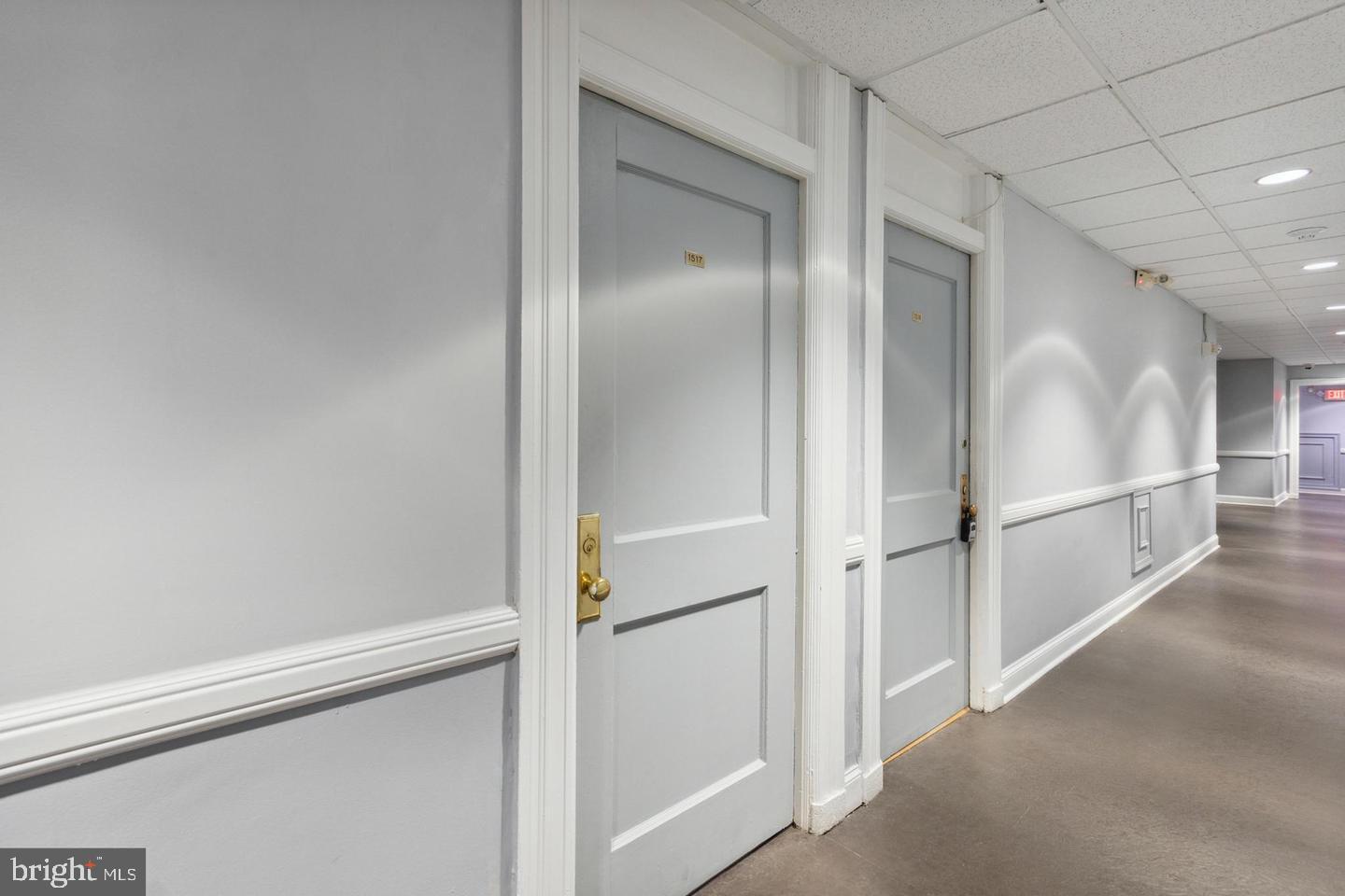 AVENUE OF THE ARTS - Residential Lease