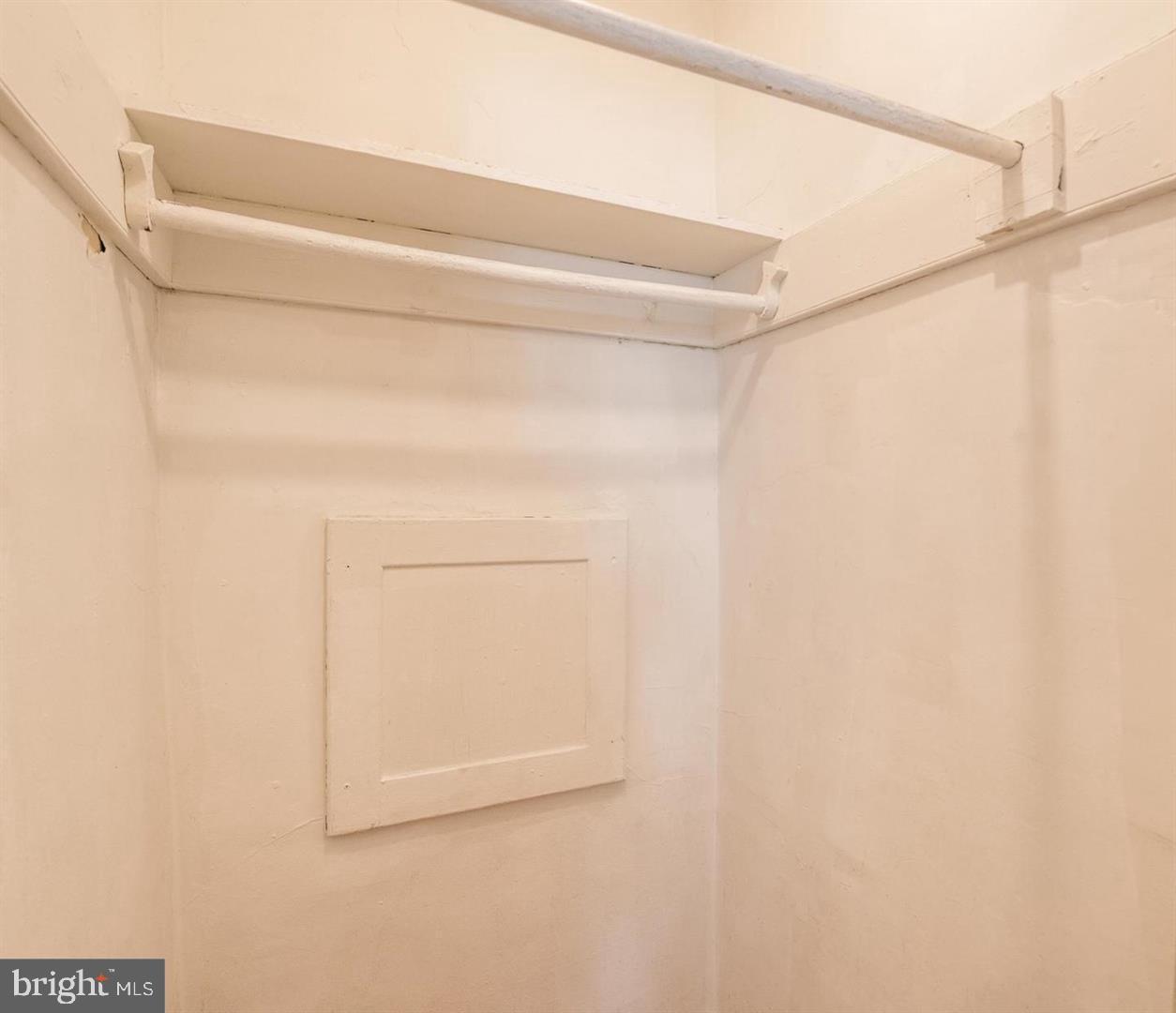 AVENUE OF THE ARTS - Residential Lease