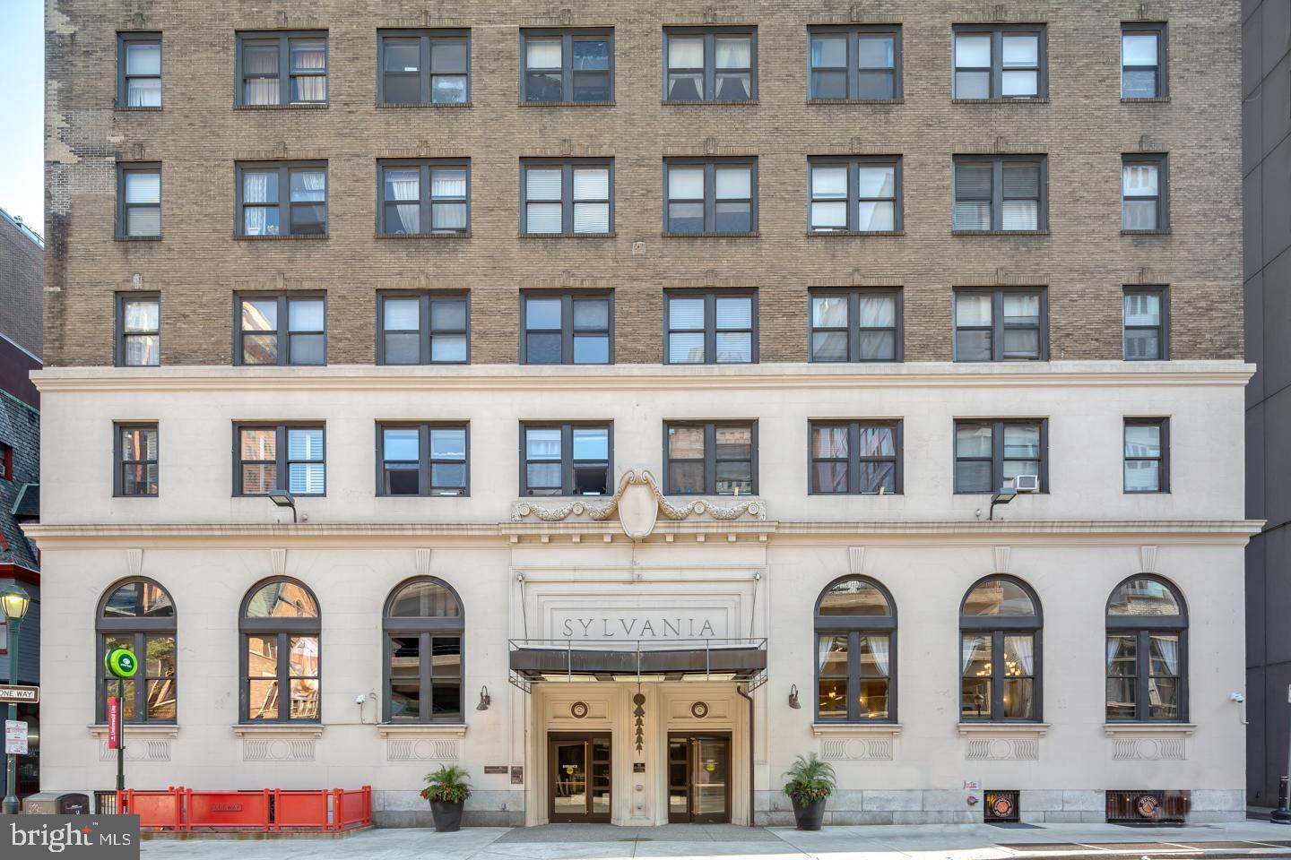 AVENUE OF THE ARTS - Residential Lease