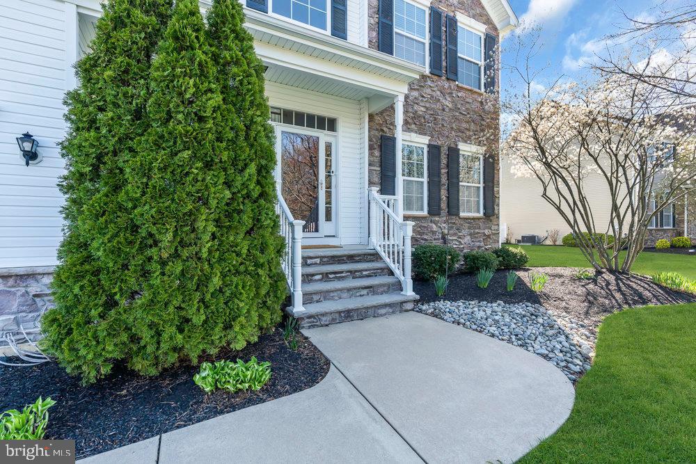 24 DOGWOOD LANE
