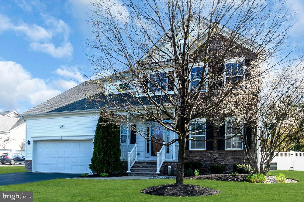 24 DOGWOOD LANE