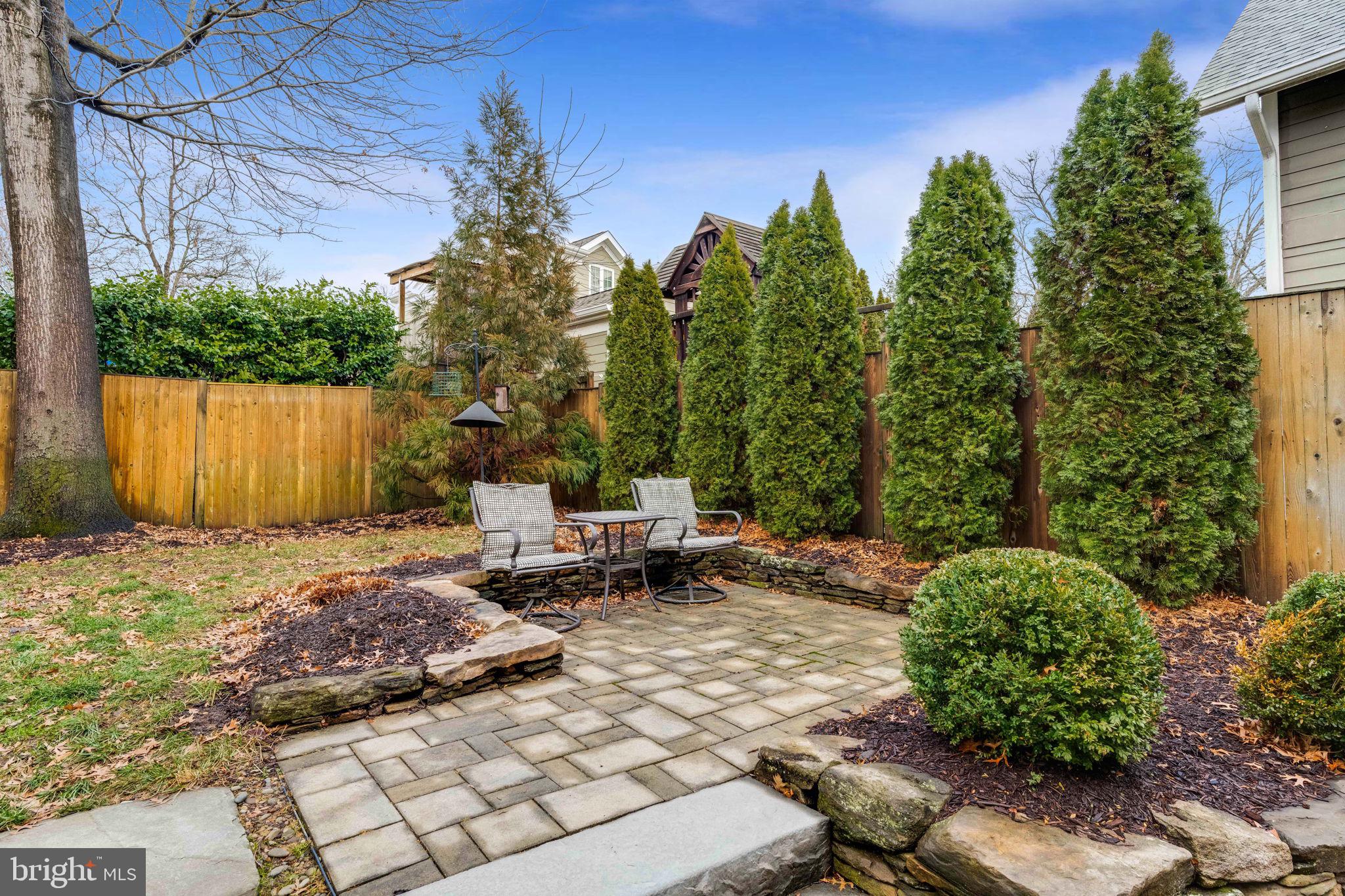 COLLEGE PARK - Residential