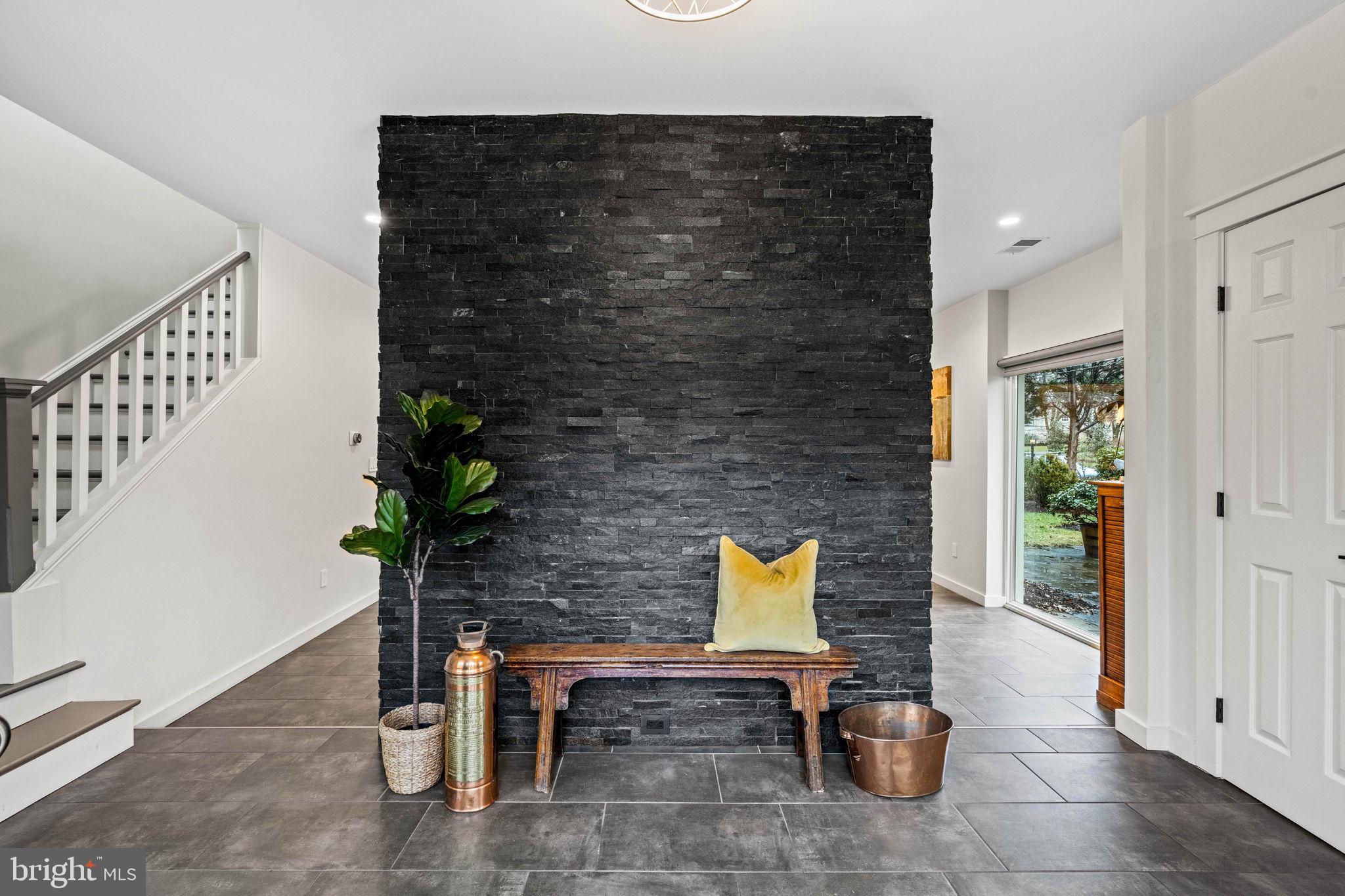 COLLEGE PARK - Residential