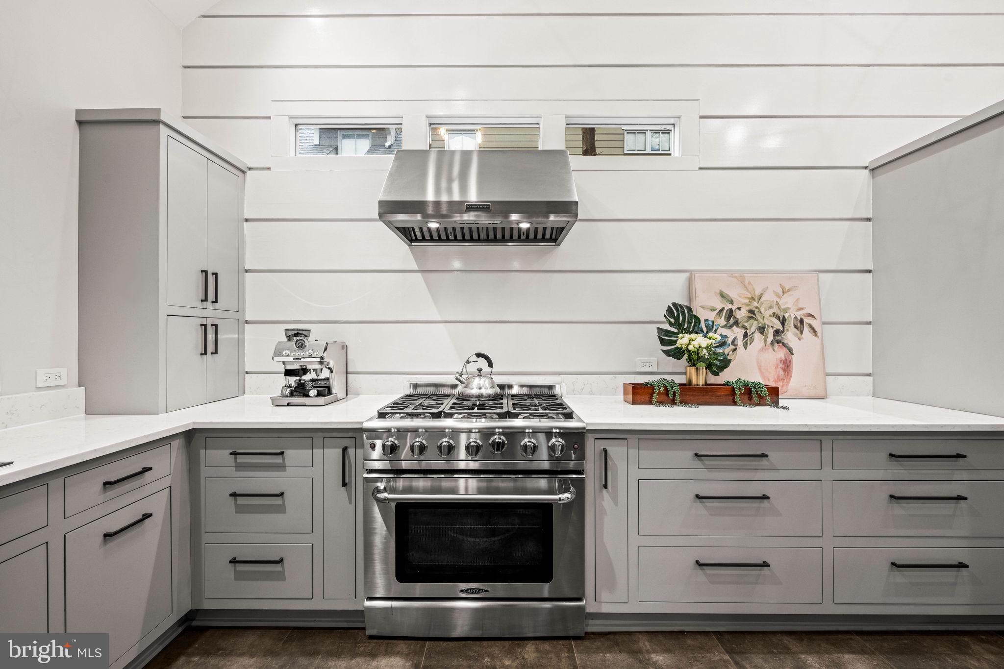 COLLEGE PARK - Residential