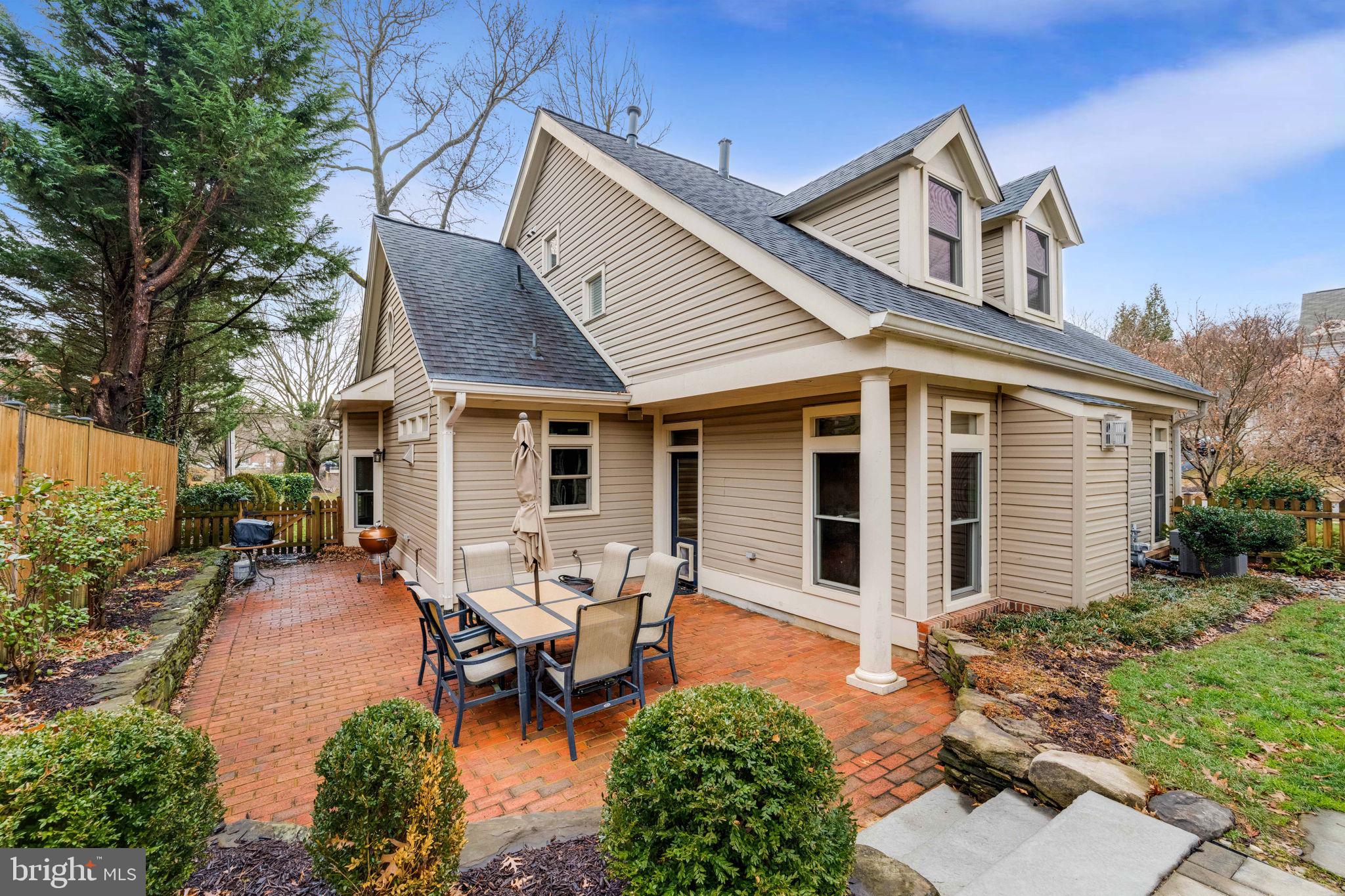 COLLEGE PARK - Residential