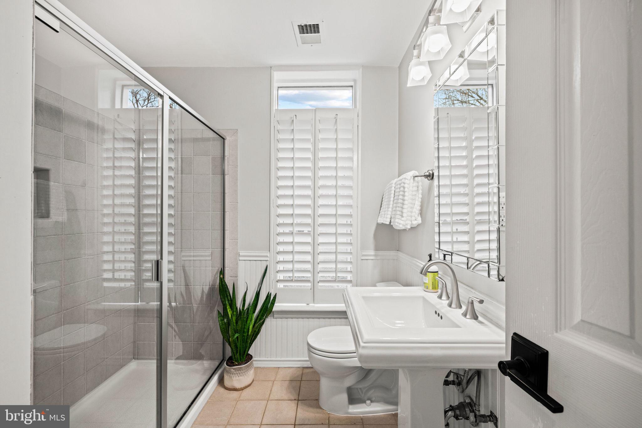 COLLEGE PARK - Residential