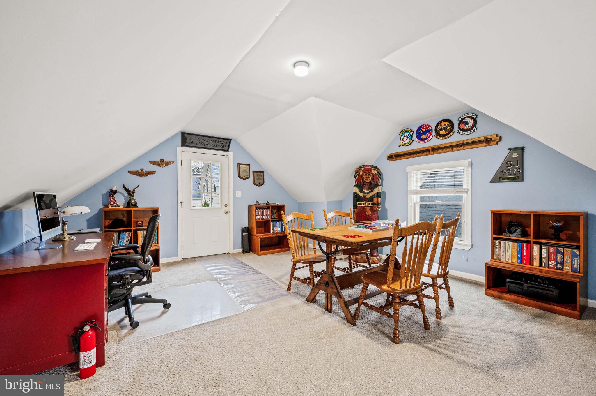 COLLEGE PARK - Residential