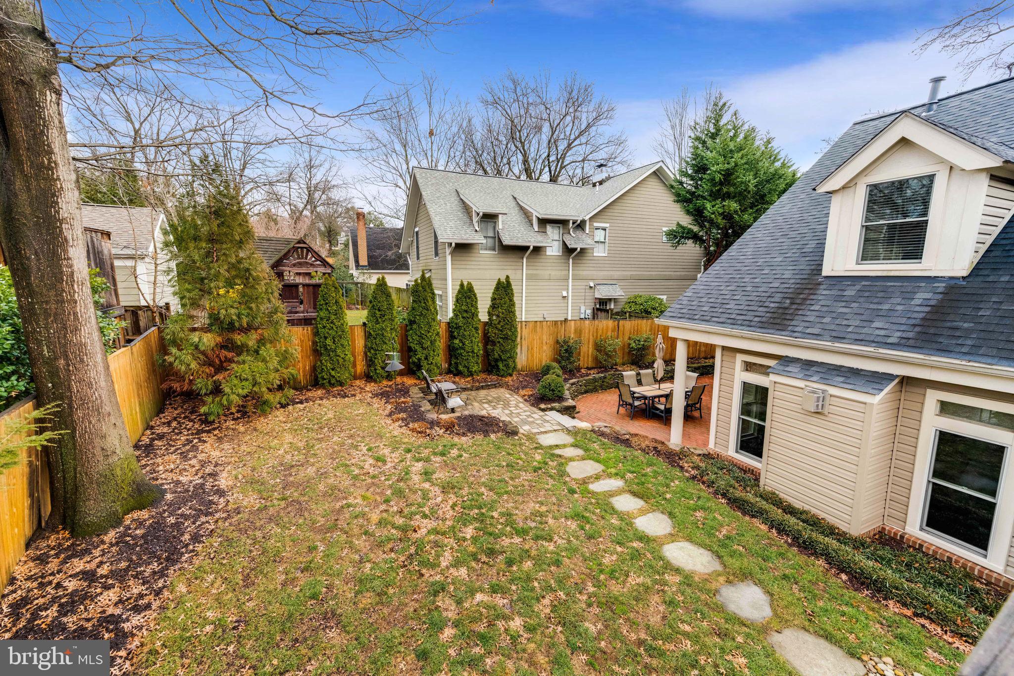 COLLEGE PARK - Residential