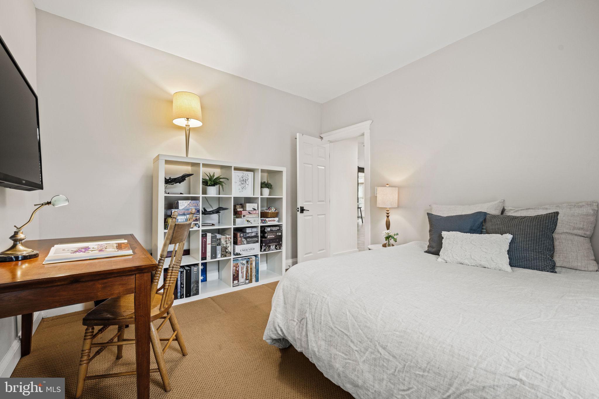 COLLEGE PARK - Residential