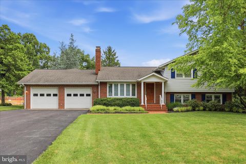 Homes For Sale - 6796 Sunnybrook Drive<br/> FREDERICK, MD 21702