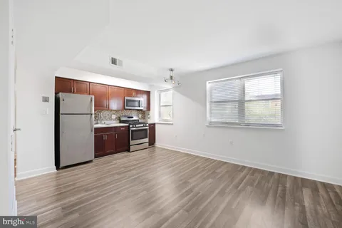 MLS: DCDC2195586
