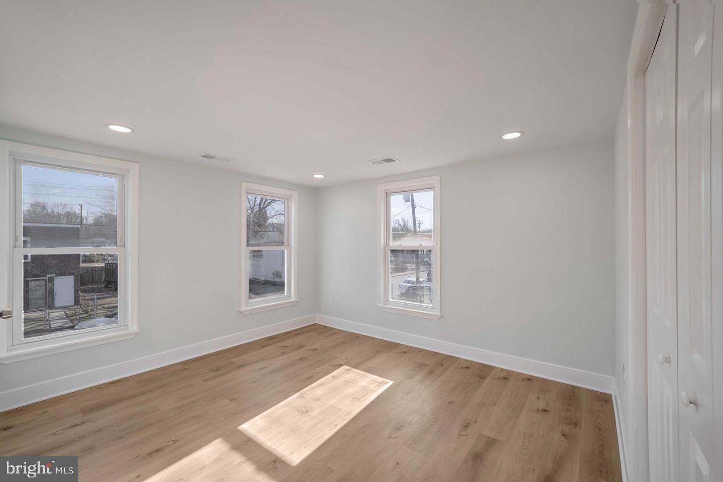 BRENTWOOD/HOLLADAY - Residential