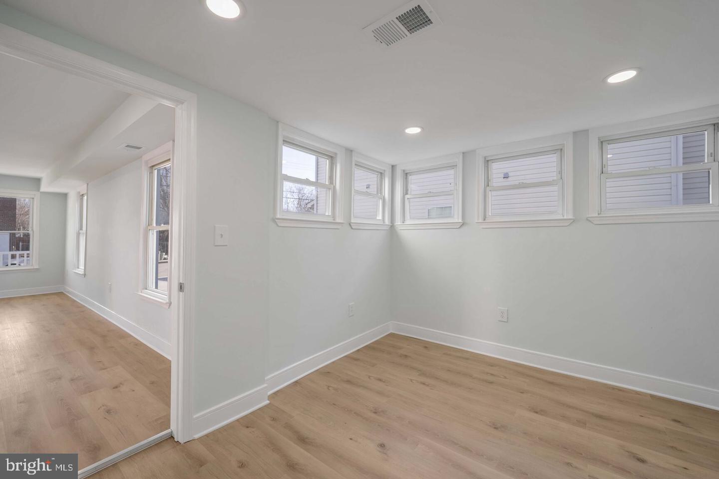 BRENTWOOD/HOLLADAY - Residential