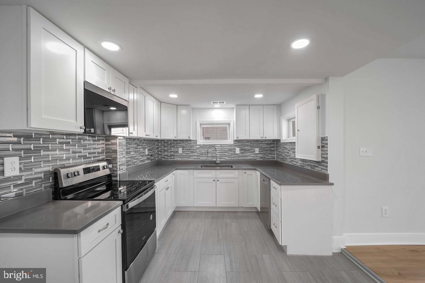 BRENTWOOD/HOLLADAY - Residential