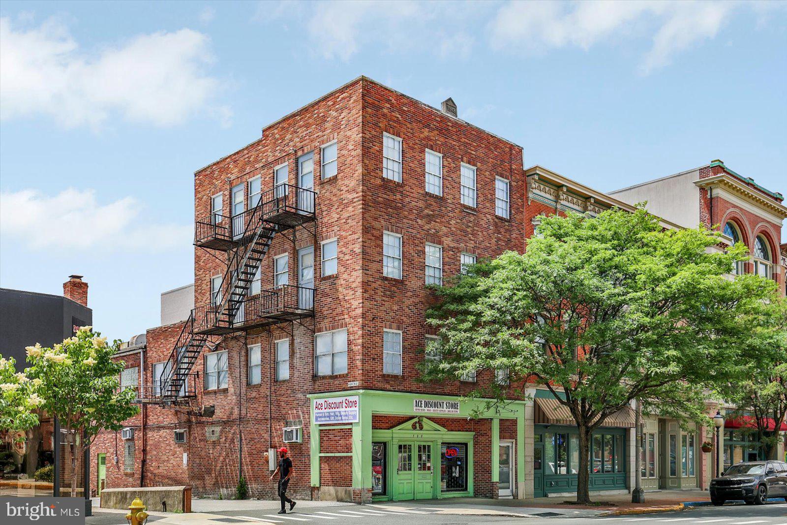 128 S GEORGE STREET 130