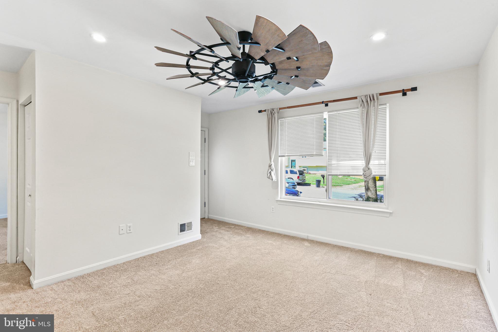 BRIGHTLEAF - Residential Lease