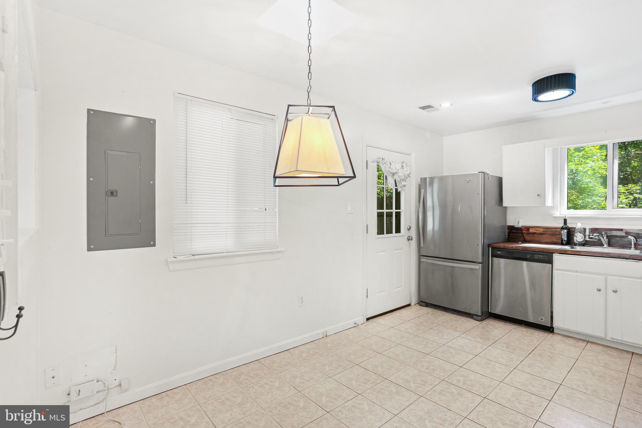 BRIGHTLEAF - Residential Lease