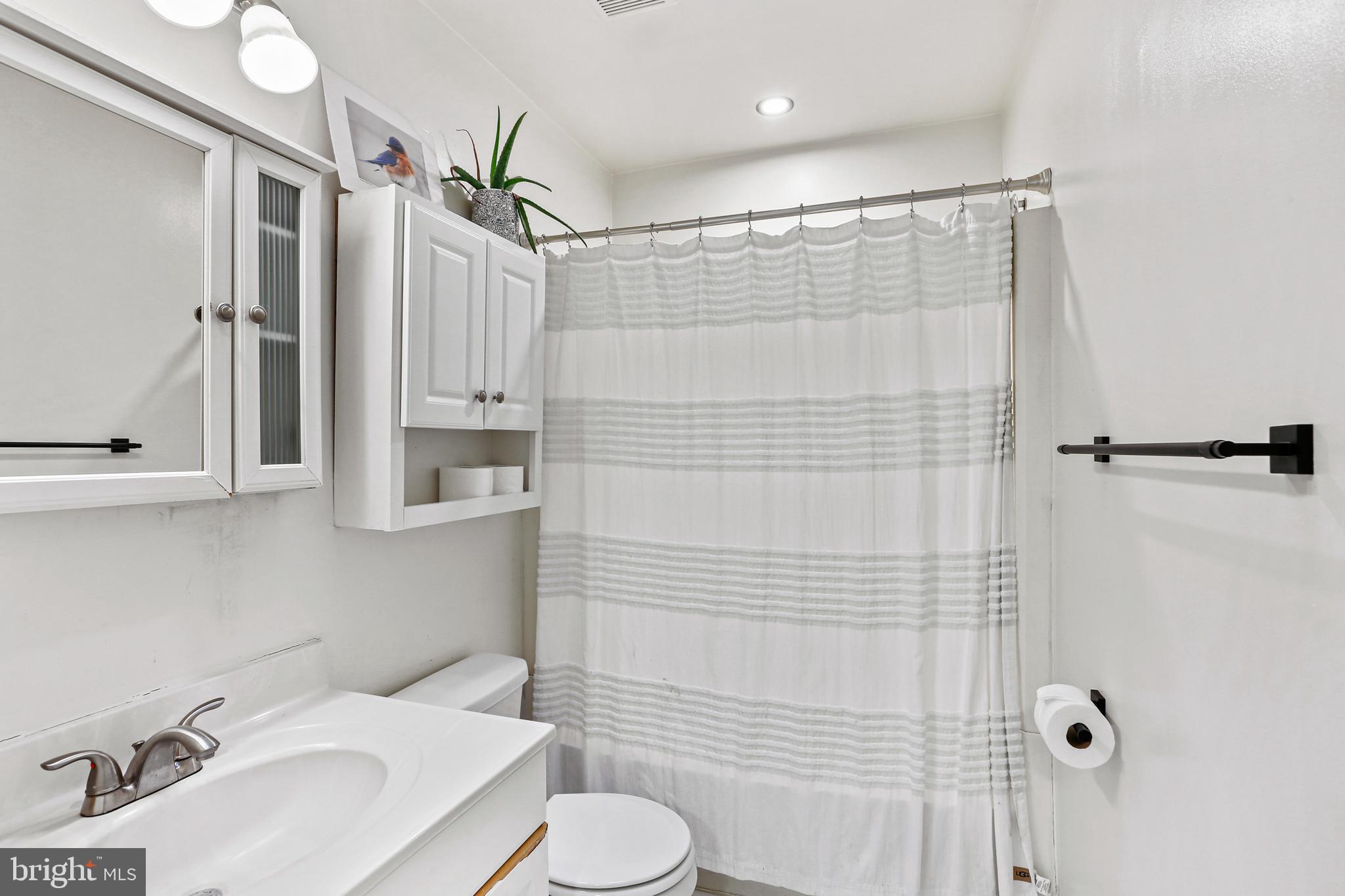 BRIGHTLEAF - Residential Lease