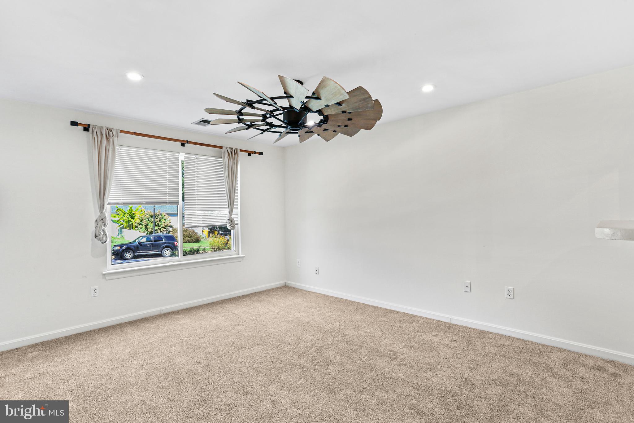 BRIGHTLEAF - Residential Lease