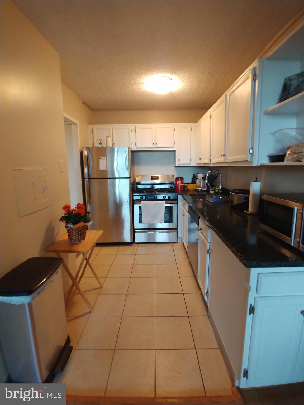 PROMENADE TOWERS - Residential