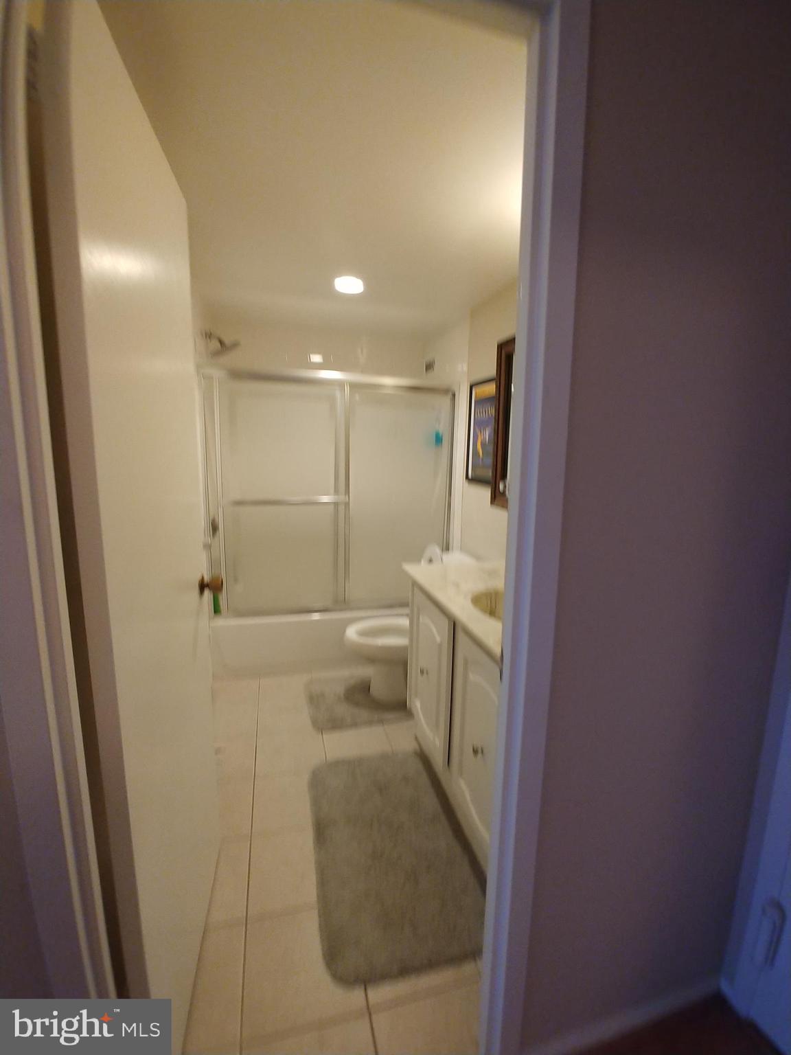 PROMENADE TOWERS - Residential