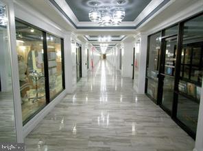 PROMENADE TOWERS - Residential