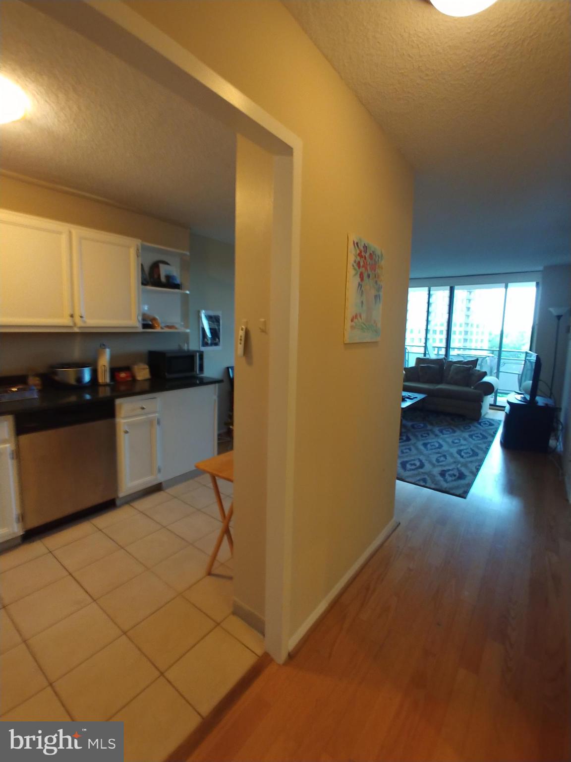 PROMENADE TOWERS - Residential