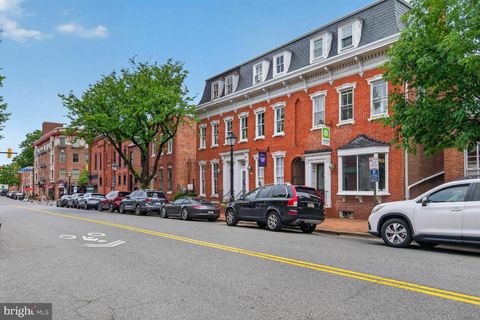 Photo of 110 S Columbus Street, ALEXANDRIA, VA 22314 (MLS # VAAX2061130)