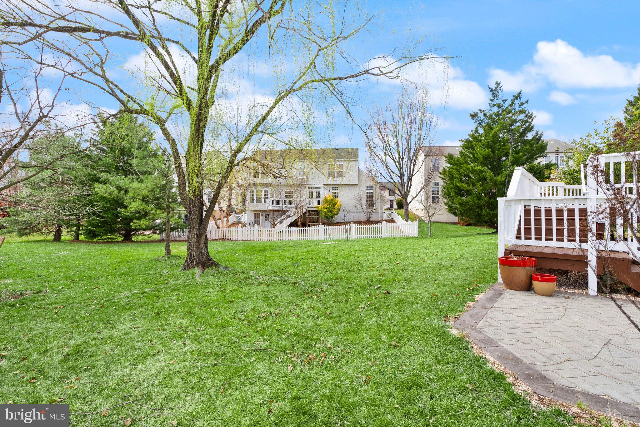 ASHBURN VILLAGE - Residential