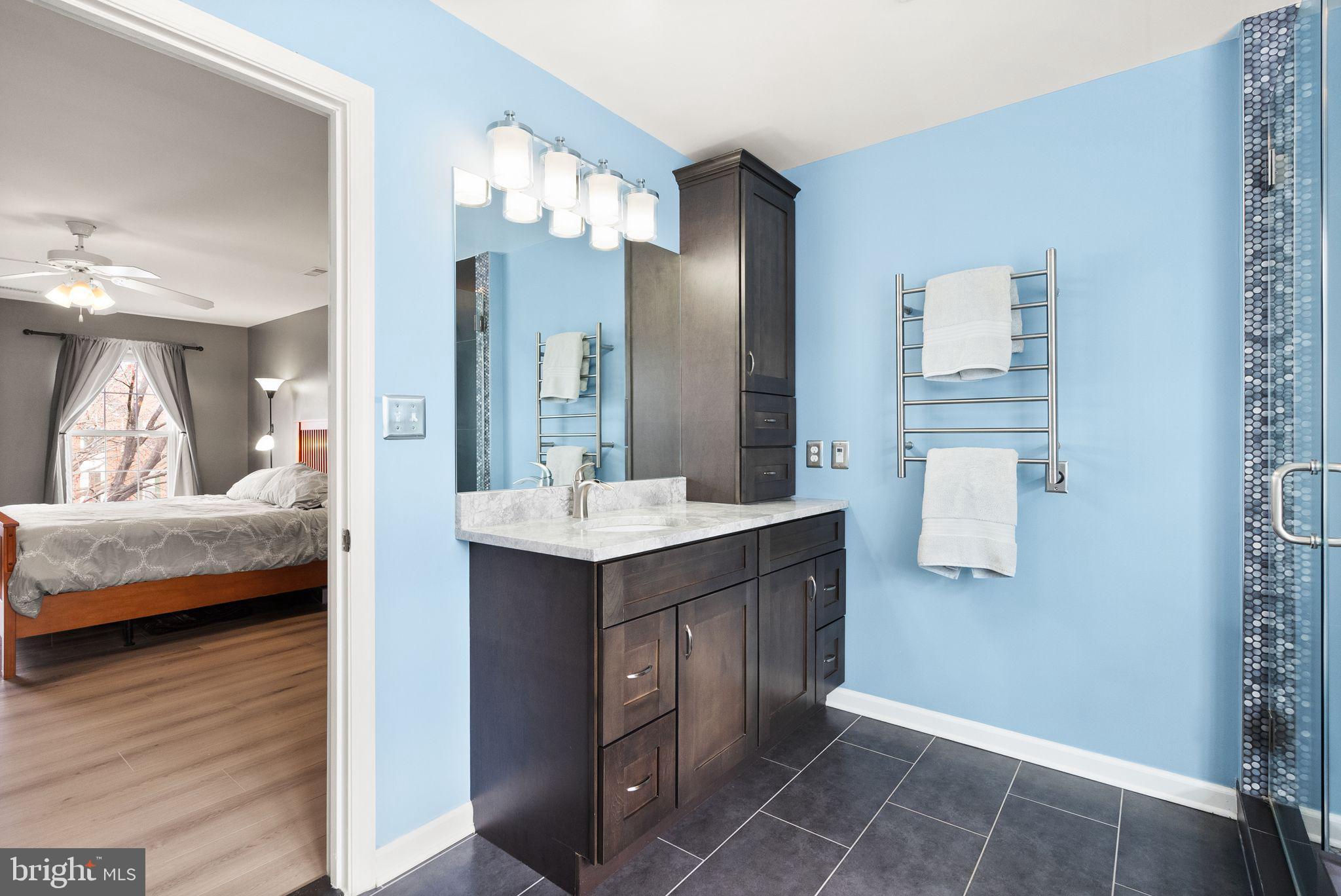 ASHBURN VILLAGE - Residential