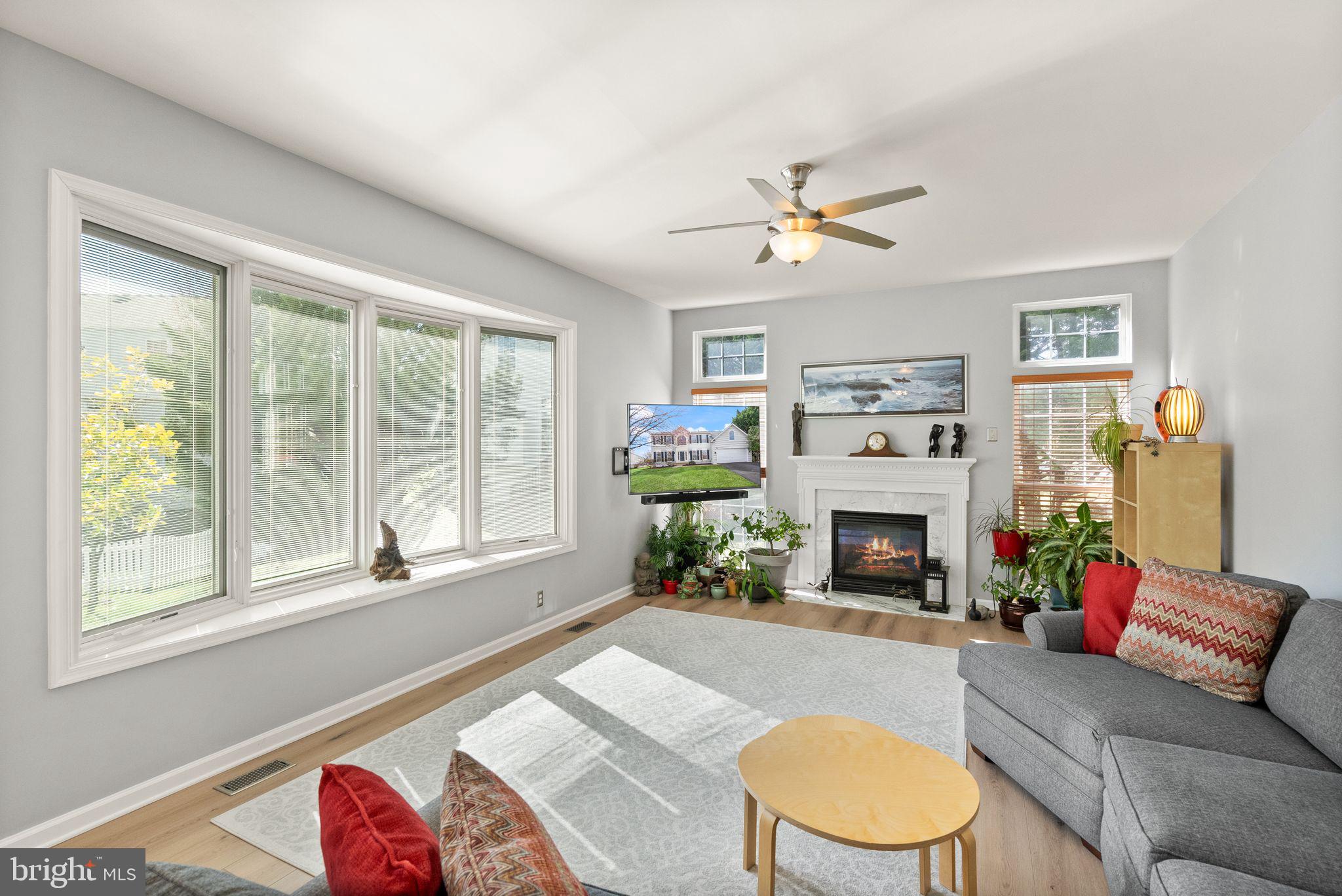 ASHBURN VILLAGE - Residential