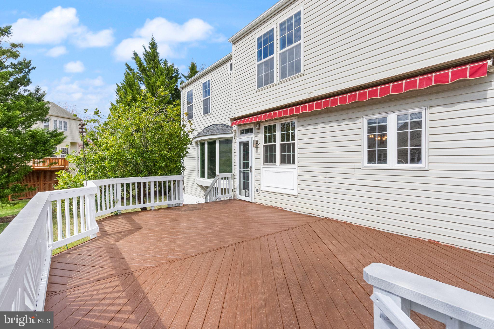 ASHBURN VILLAGE - Residential