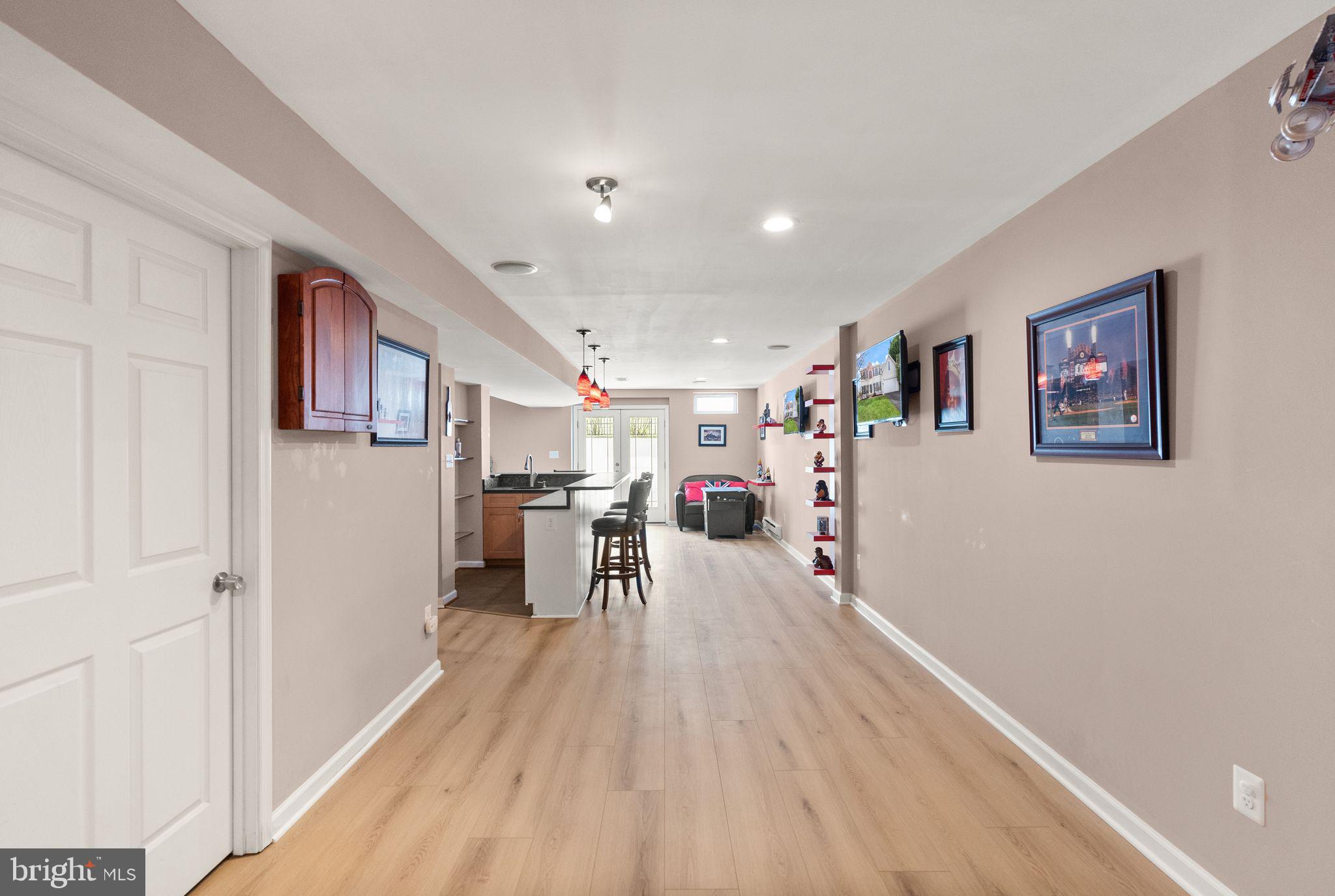 ASHBURN VILLAGE - Residential