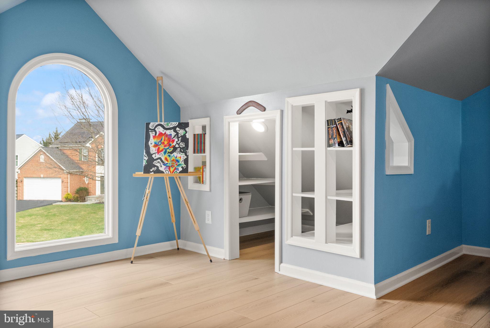 ASHBURN VILLAGE - Residential