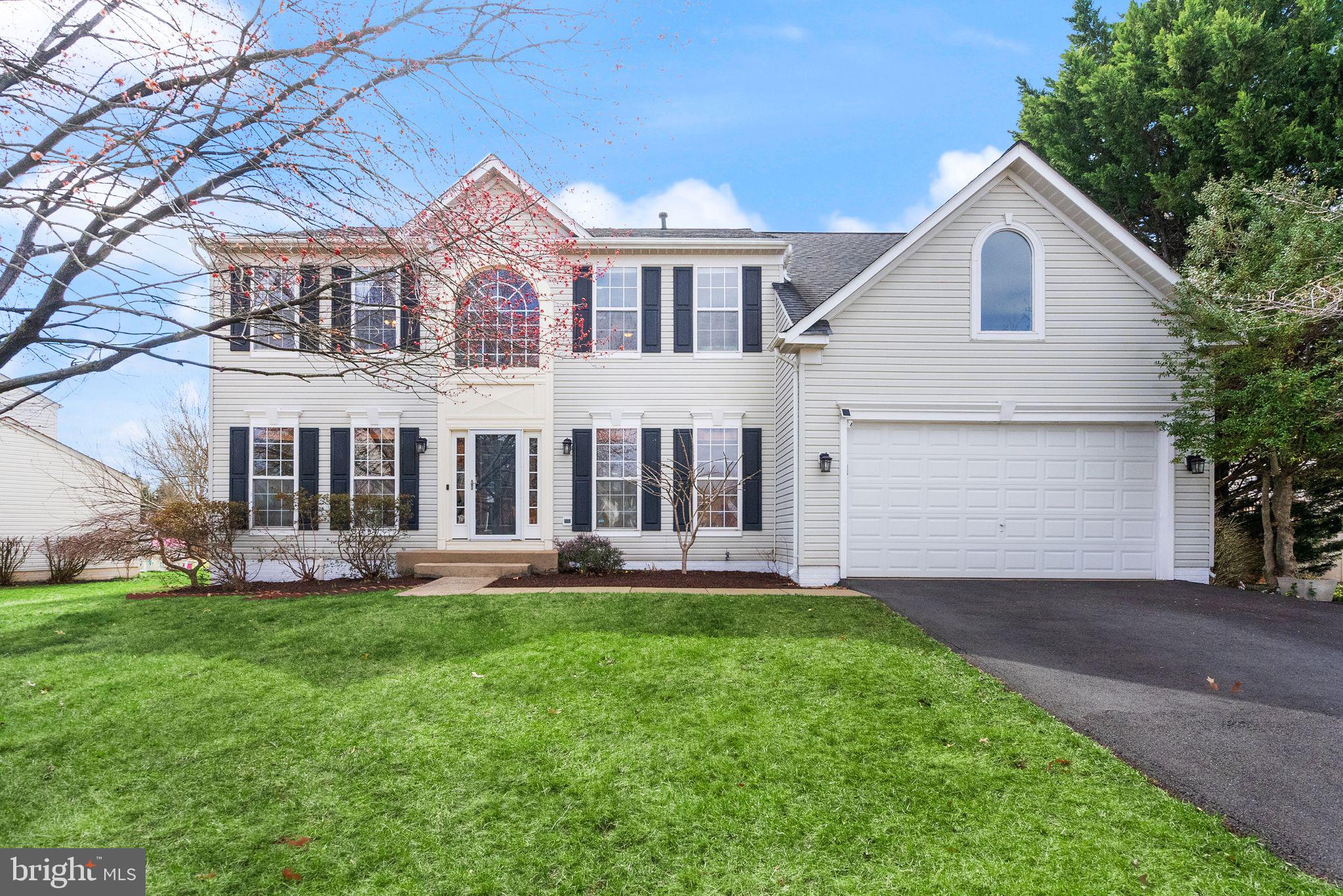 ASHBURN VILLAGE - Residential