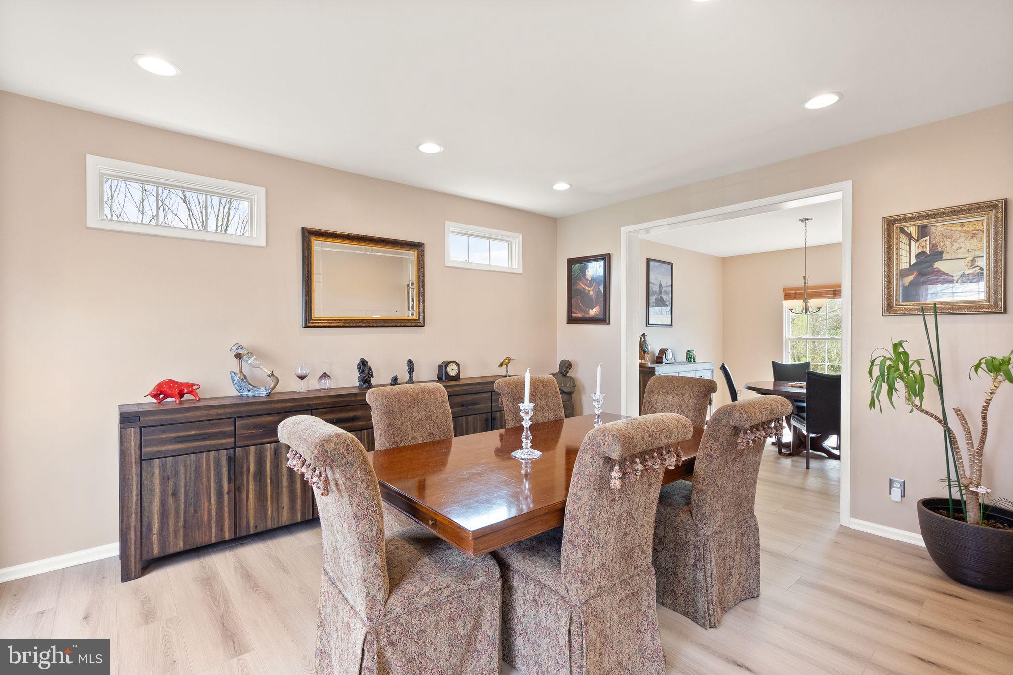 ASHBURN VILLAGE - Residential