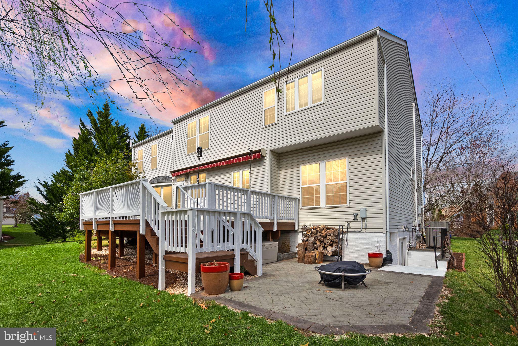 ASHBURN VILLAGE - Residential