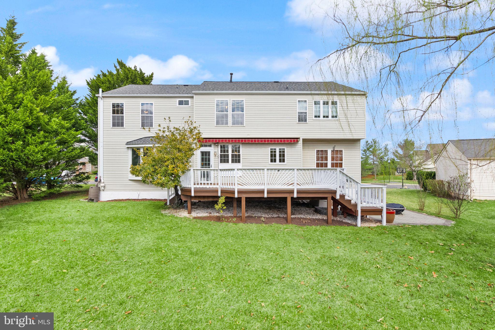 ASHBURN VILLAGE - Residential