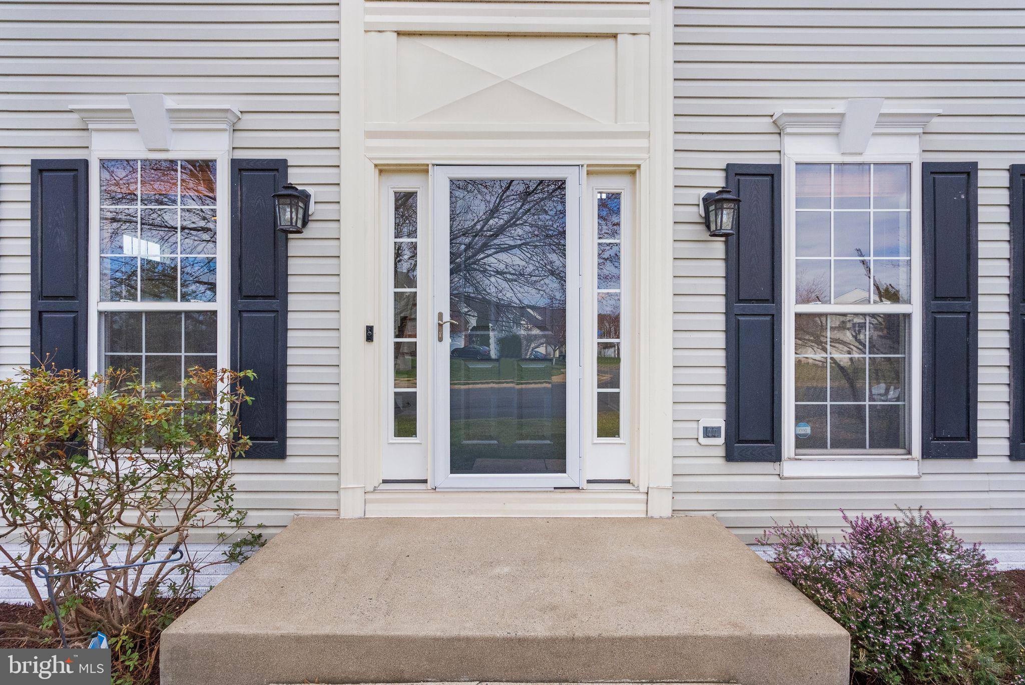 ASHBURN VILLAGE - Residential