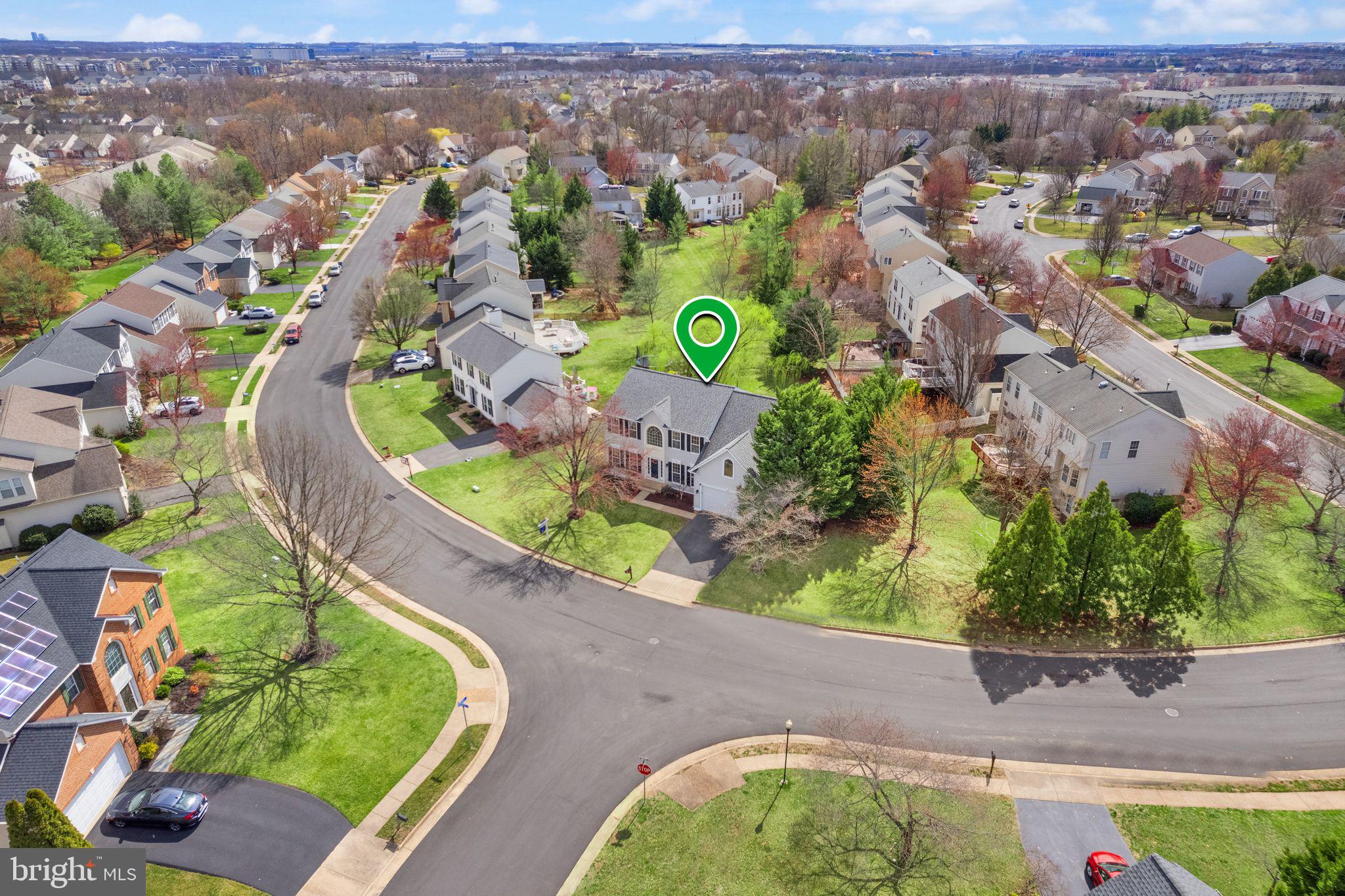 ASHBURN VILLAGE - Residential