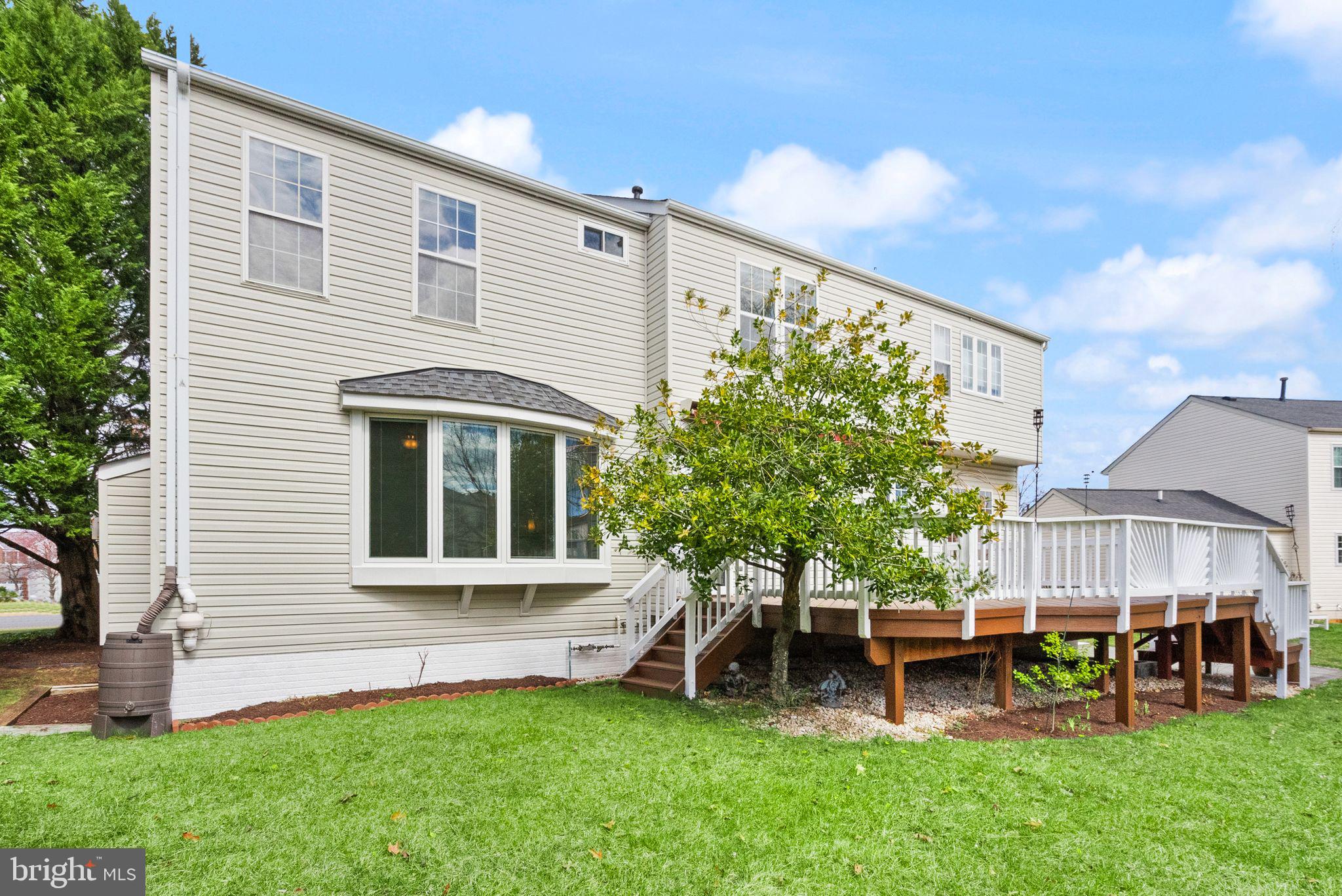 ASHBURN VILLAGE - Residential