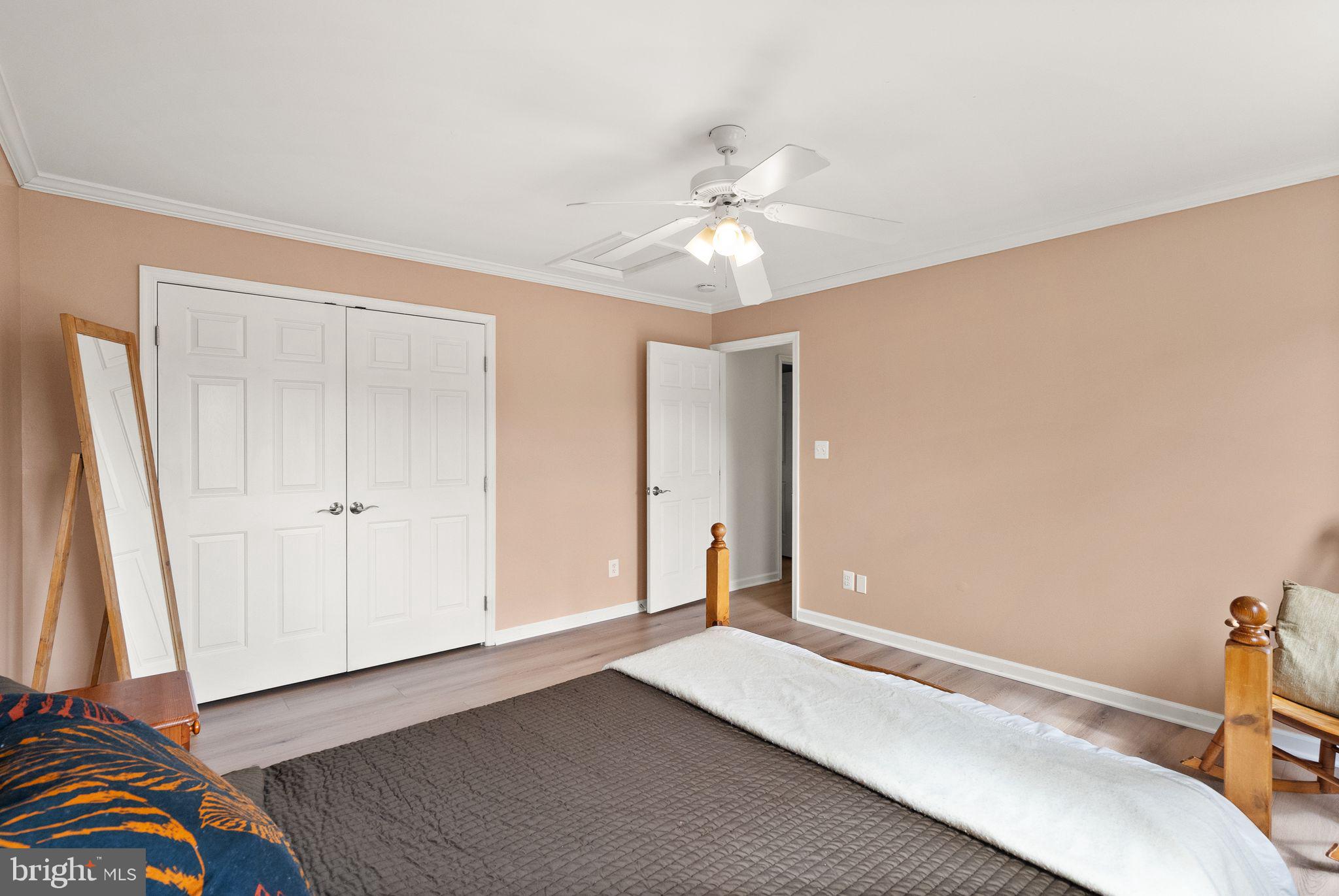 ASHBURN VILLAGE - Residential