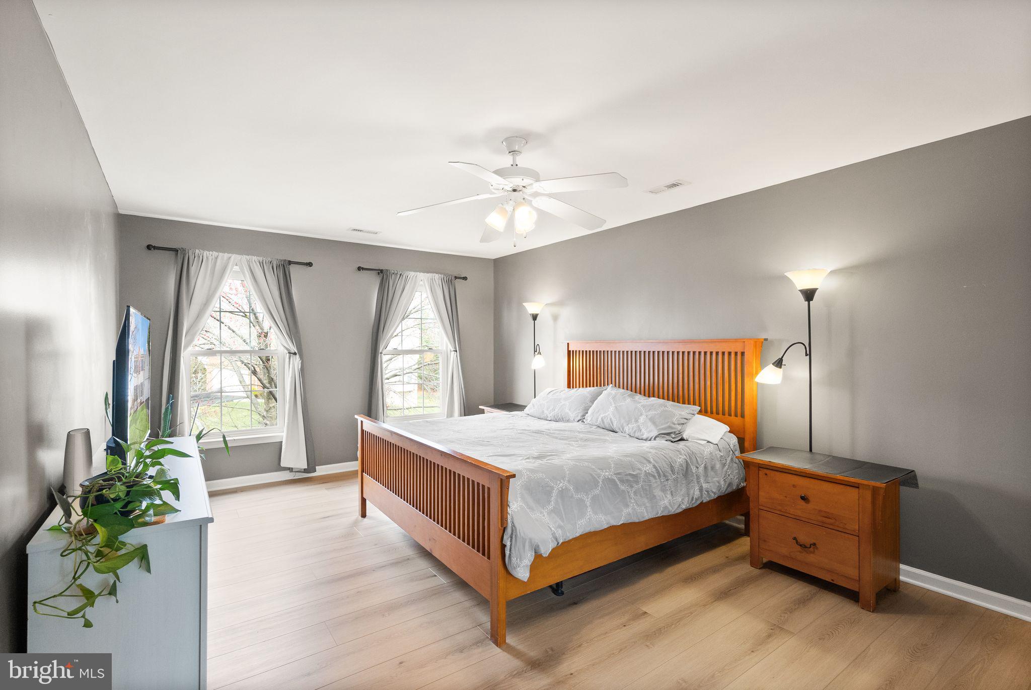 ASHBURN VILLAGE - Residential